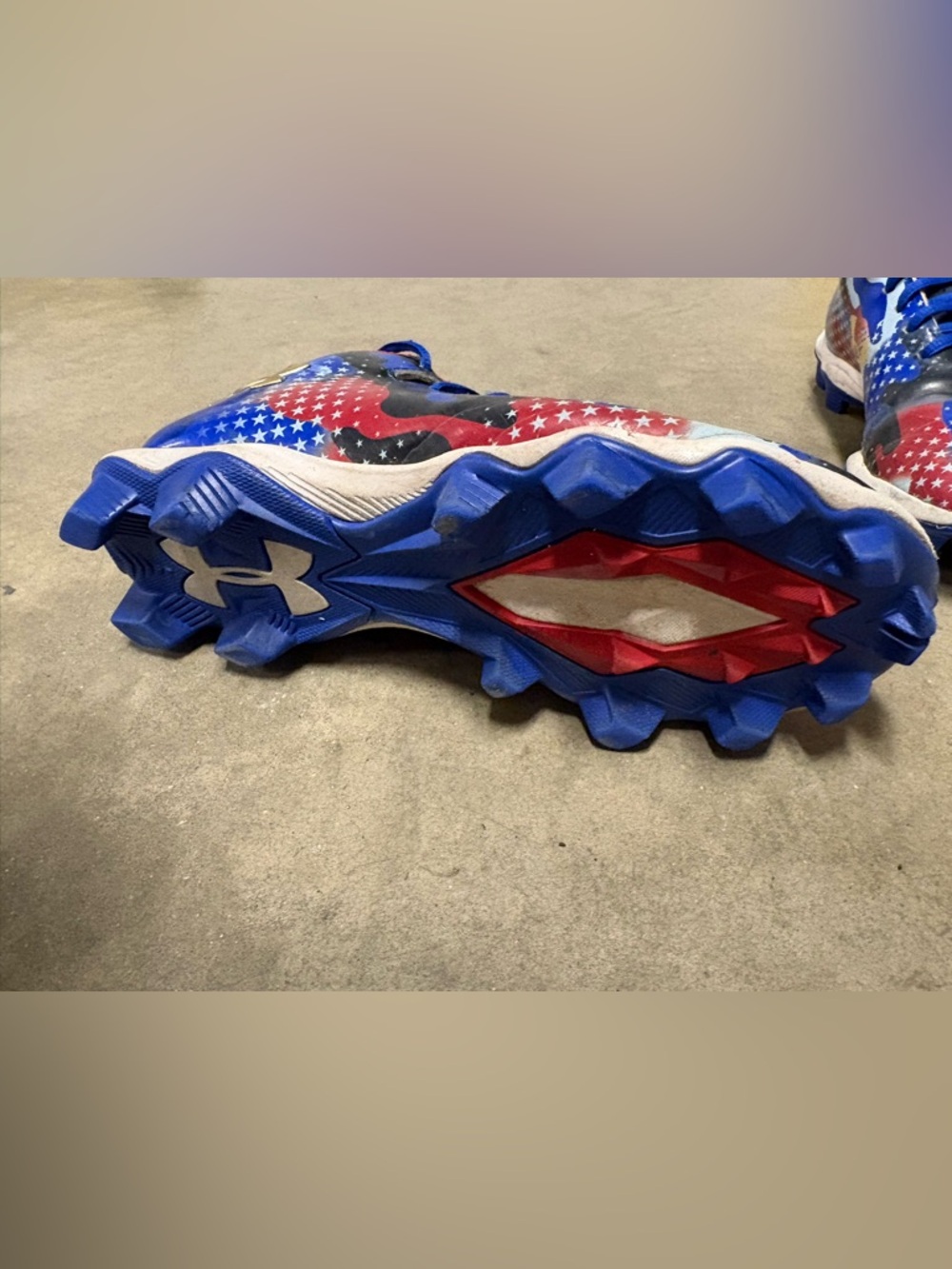 Used- Under Armour Red, Blue & White Youth Football Cleats size 4 - Picture 4 of 7
